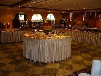 Bilqase Throne Hotel Дамам Екстериор снимка