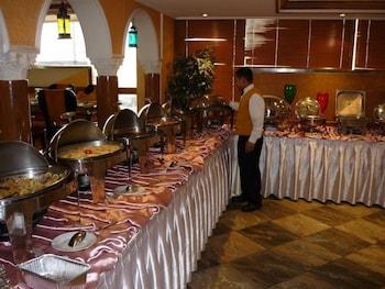 Bilqase Throne Hotel Дамам Екстериор снимка