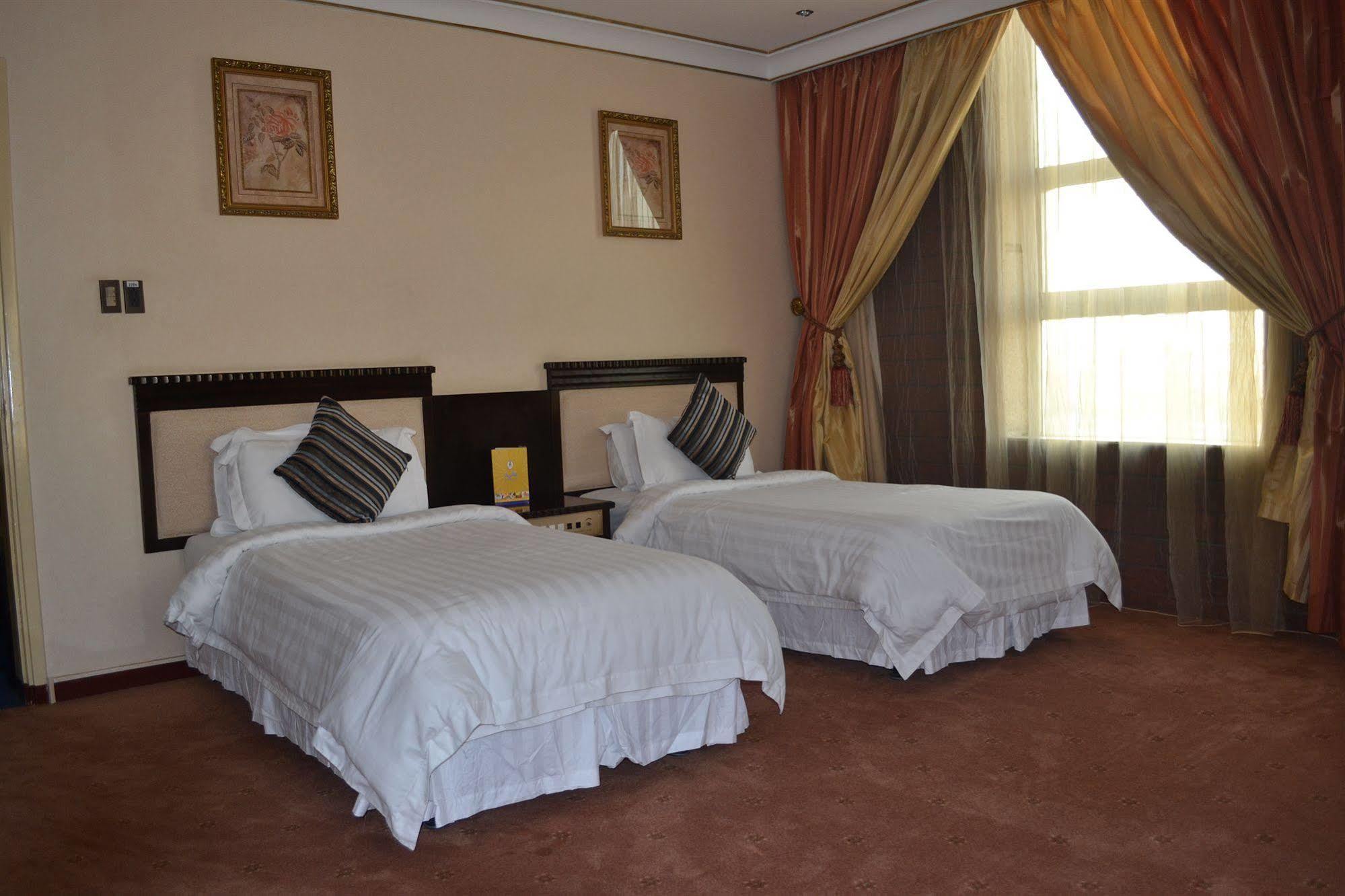 Bilqase Throne Hotel Дамам Екстериор снимка
